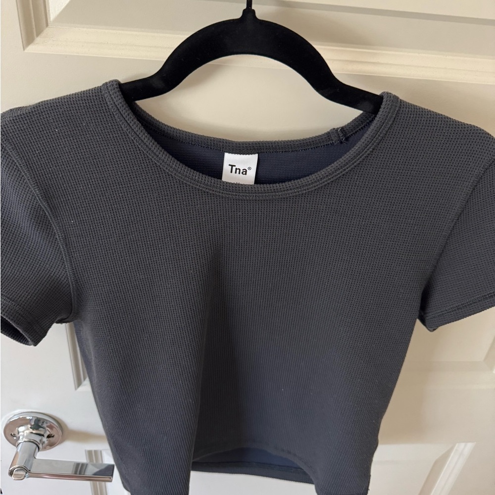 TNA Gray Fitted Waffle Knit Short Sleeve T-Shirt